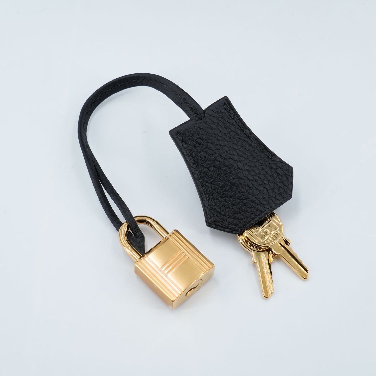 HERMÈS Kelly 25 Noir (89) Togo Gold hardware K (2025)