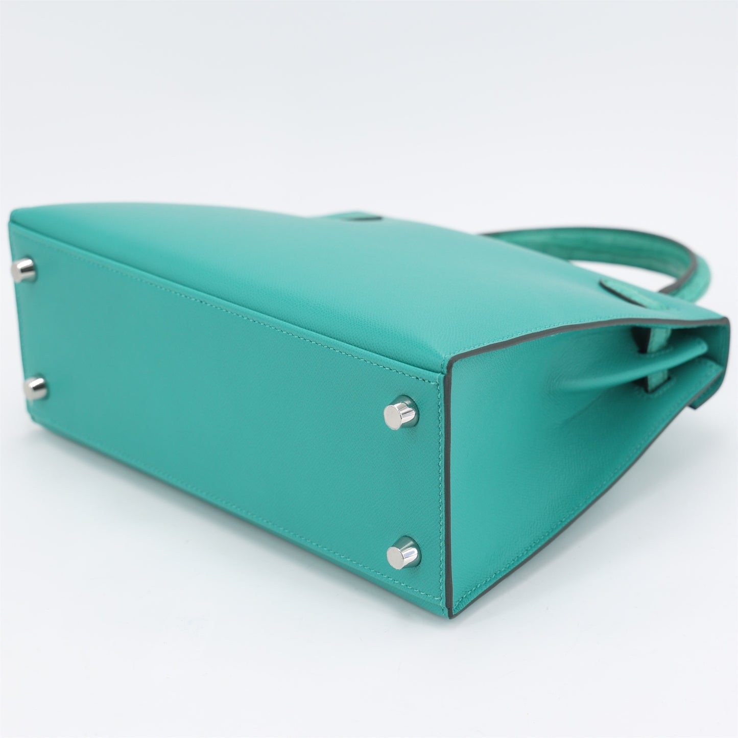 HERMÈS Kelly 25 Sellier Touch Vert Jade (O6) Madame Alligator Palladium hardware W (2024)