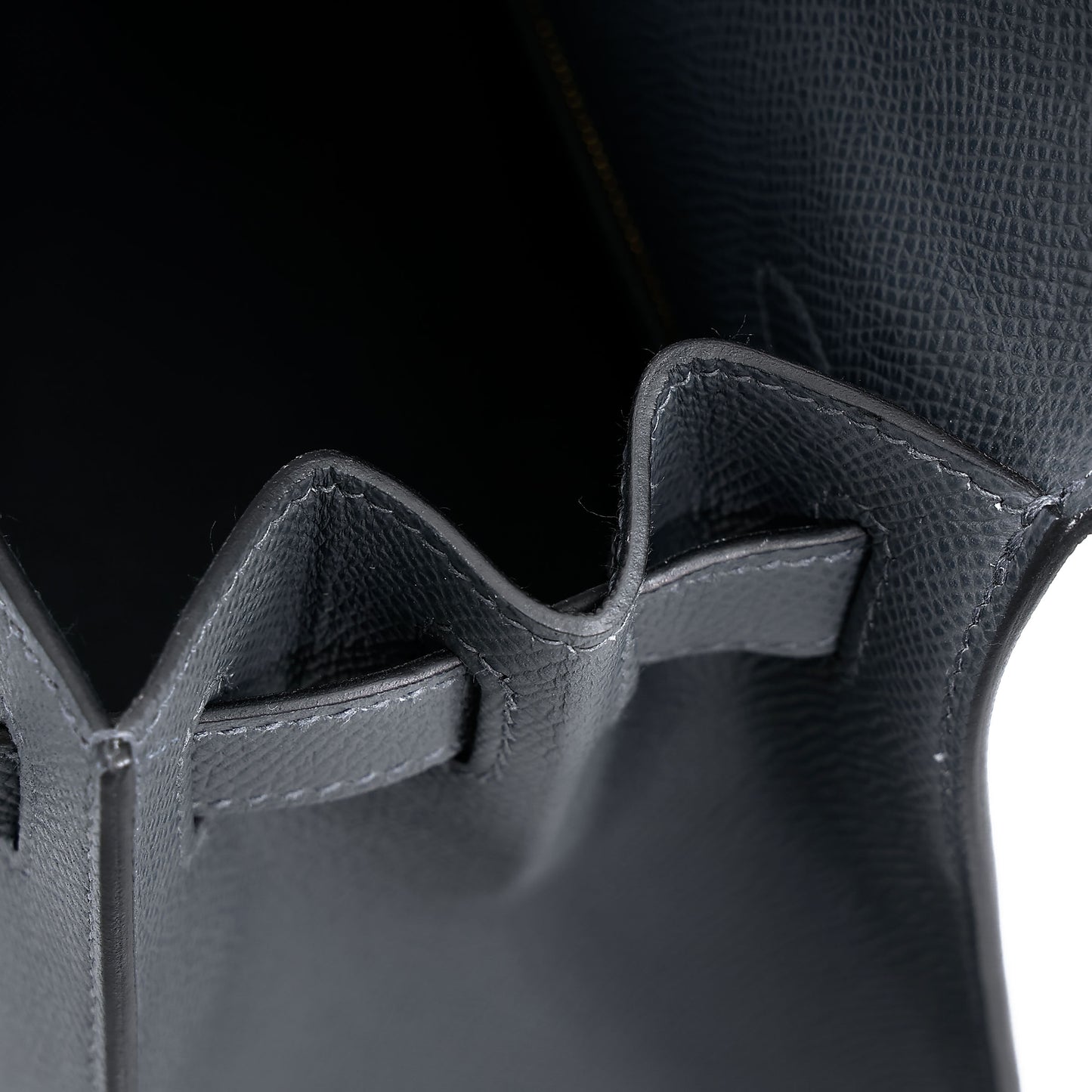 HERMÈS Kelly 28 Sellier Gris misty (H0) Epsom Permabrass hardware W (2024)