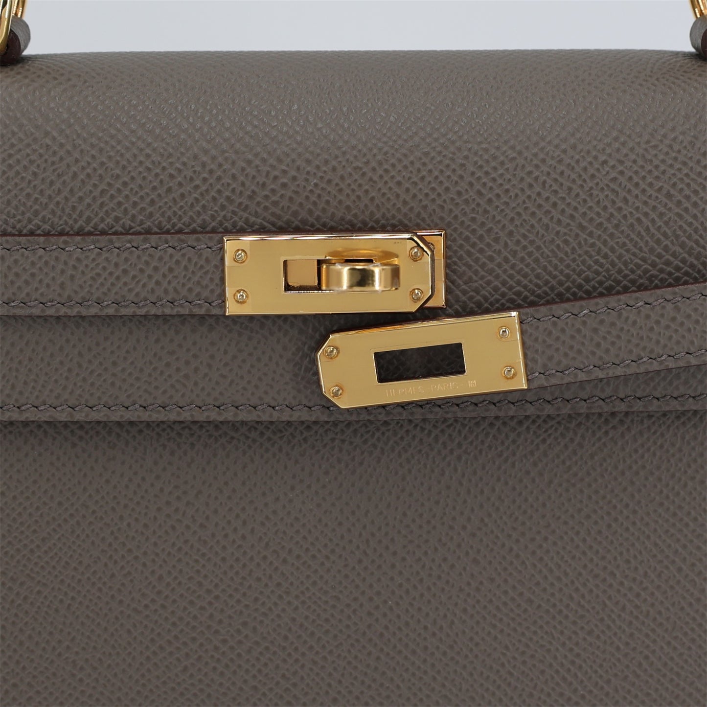 HERMÈS Kelly 25 Sellier Etain (8F) Epsom Gold hardware B (2023)