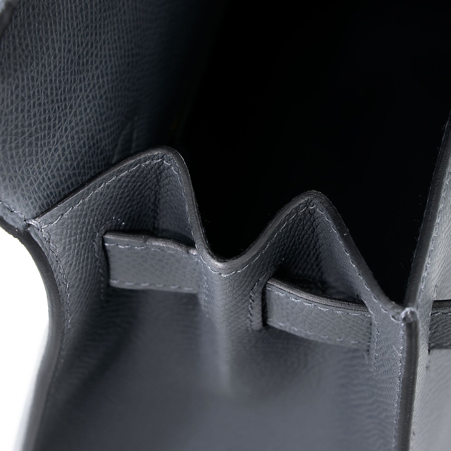 HERMÈS Kelly 28 Sellier Gris misty (H0) Epsom Permabrass hardware W (2024)