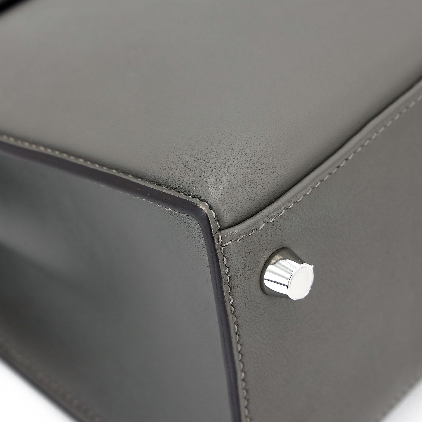HERMÈS Limited Edition Kelly 25 Padded Sellier Gris Meyer (0L) Swift Palladium hardware B (2023)