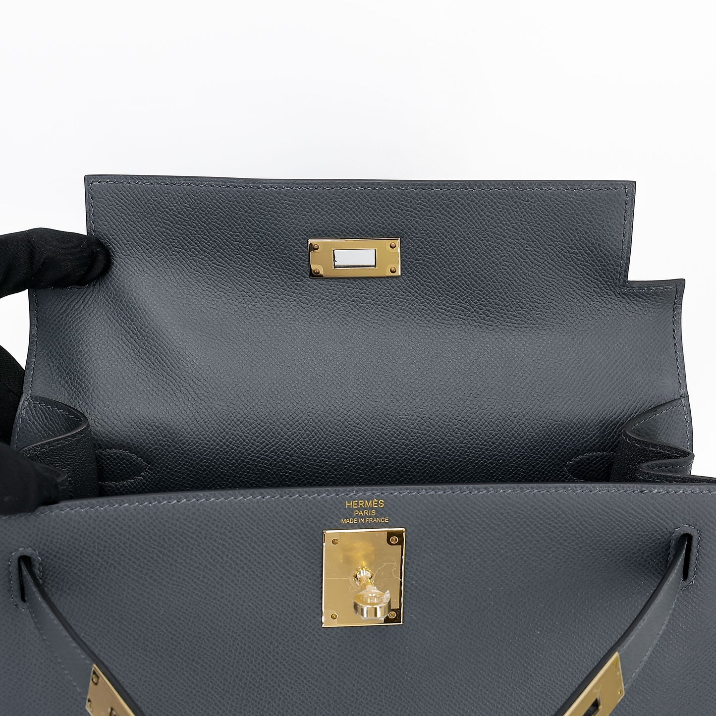 HERMÈS Kelly 28 Sellier Gris misty (H0) Epsom Permabrass hardware W (2024)
