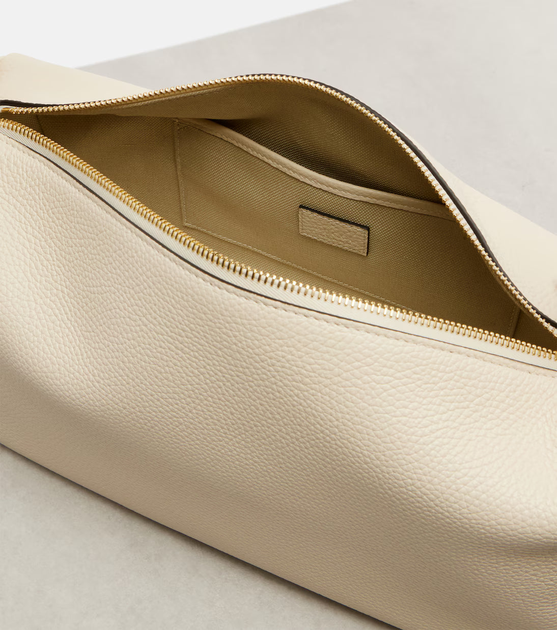 Gucci Half Horsebit Medium leather shoulder bag 2025