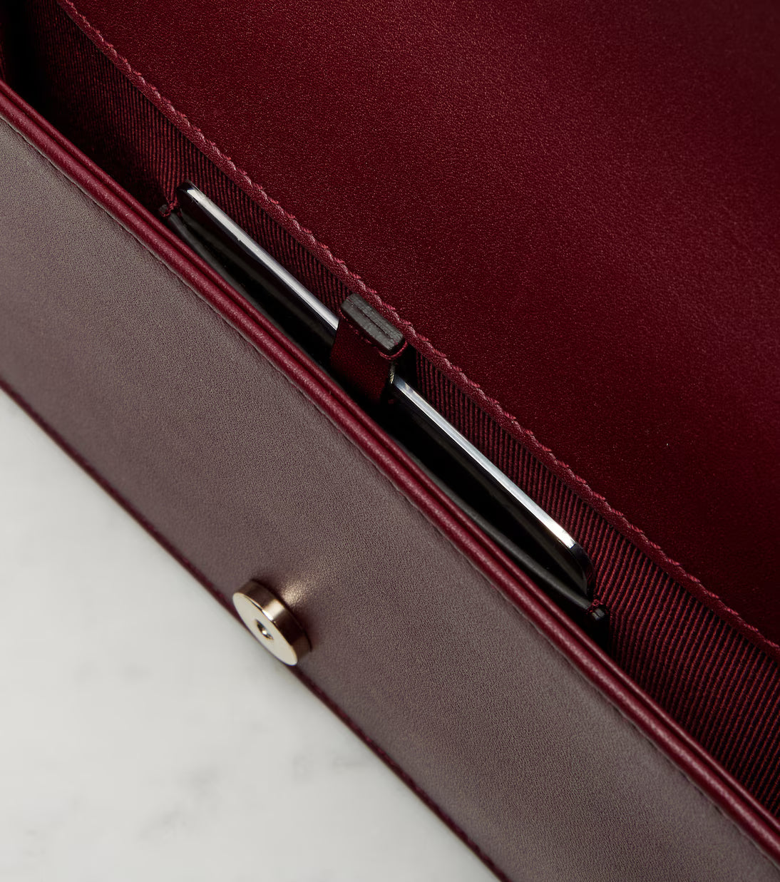 Gucci Gucci GG Crystal velvet wallet on chain 2025