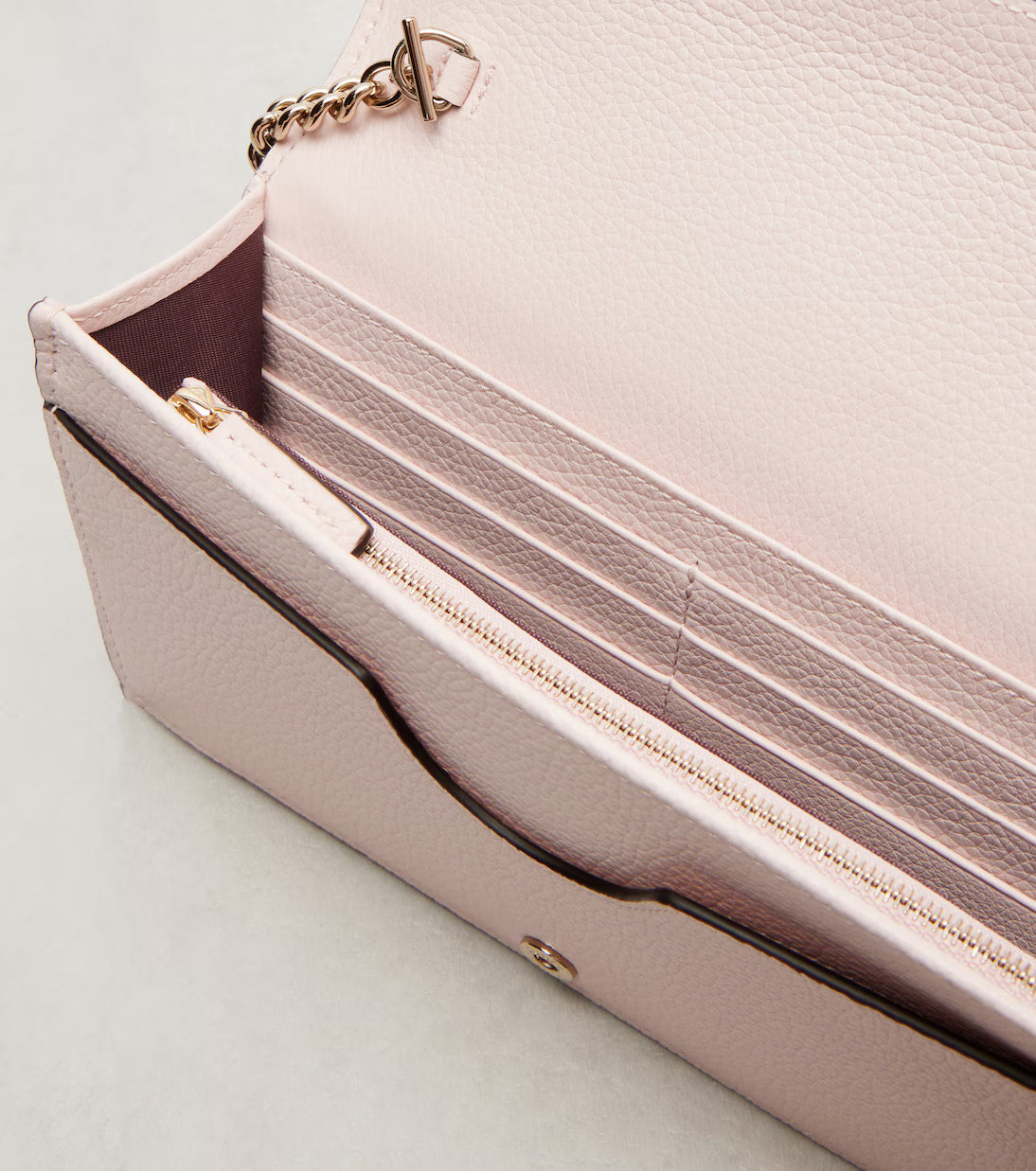 Gucci GG Marmont wallet on chain 2025