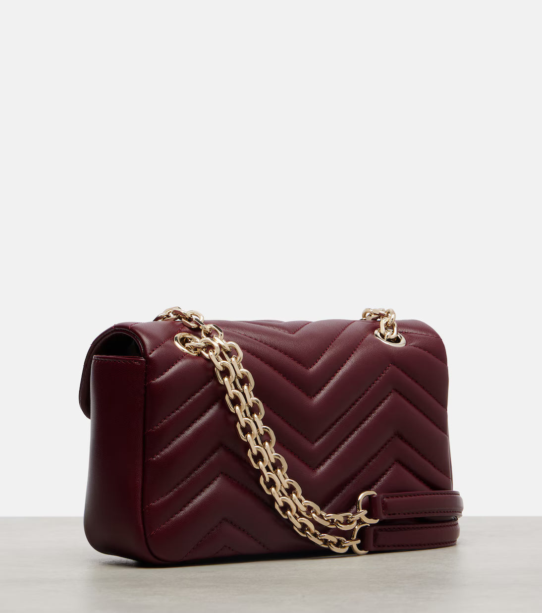 Gucci GG Marmont Small leather shoulder bag 2025