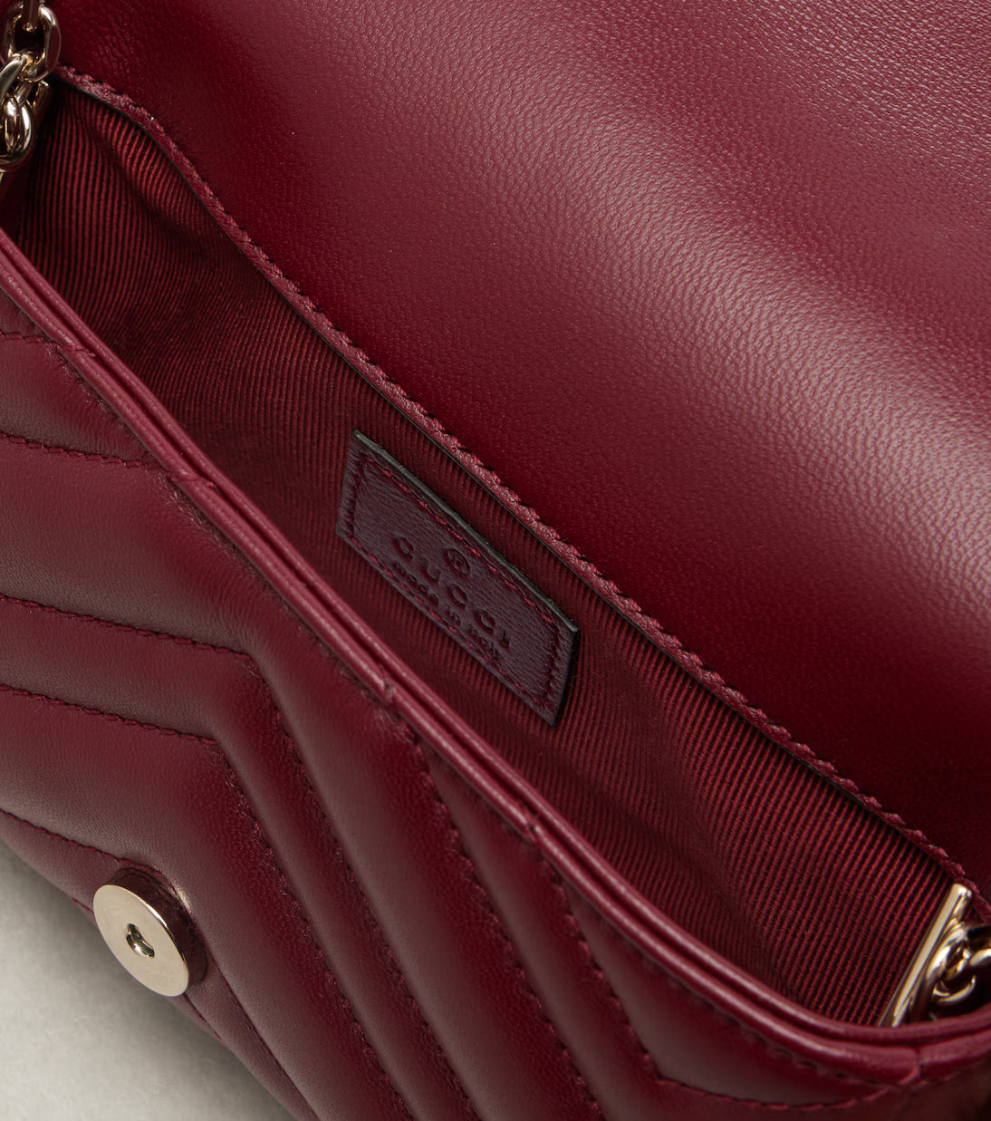 Gucci GG Marmont Mini leather shoulder bag 2025