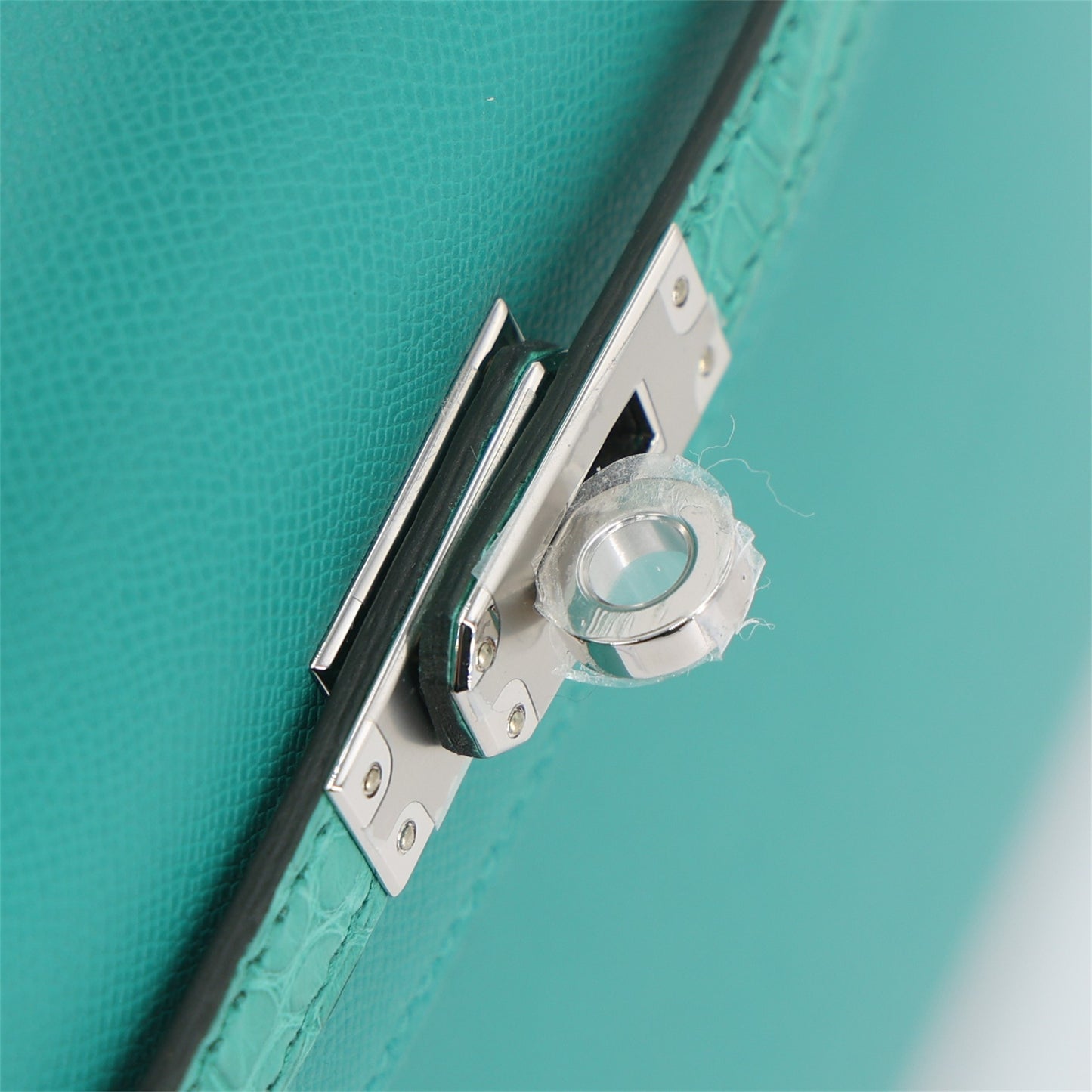 HERMÈS Kelly 25 Sellier Touch Vert Jade (O6) Madame Alligator Palladium hardware W (2024)