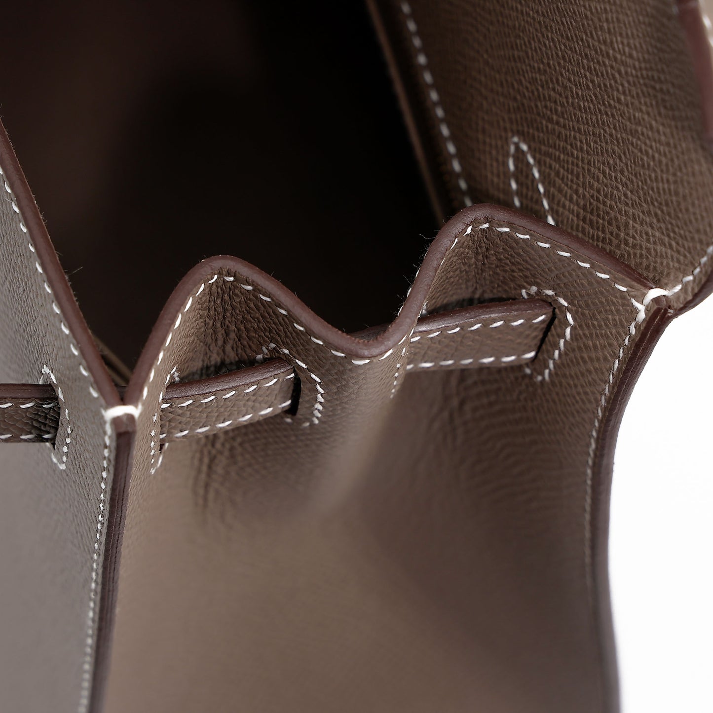 HERMÈS Kelly 25 Sellier Etoupe (18) Epsom Gold hardware K (2025)