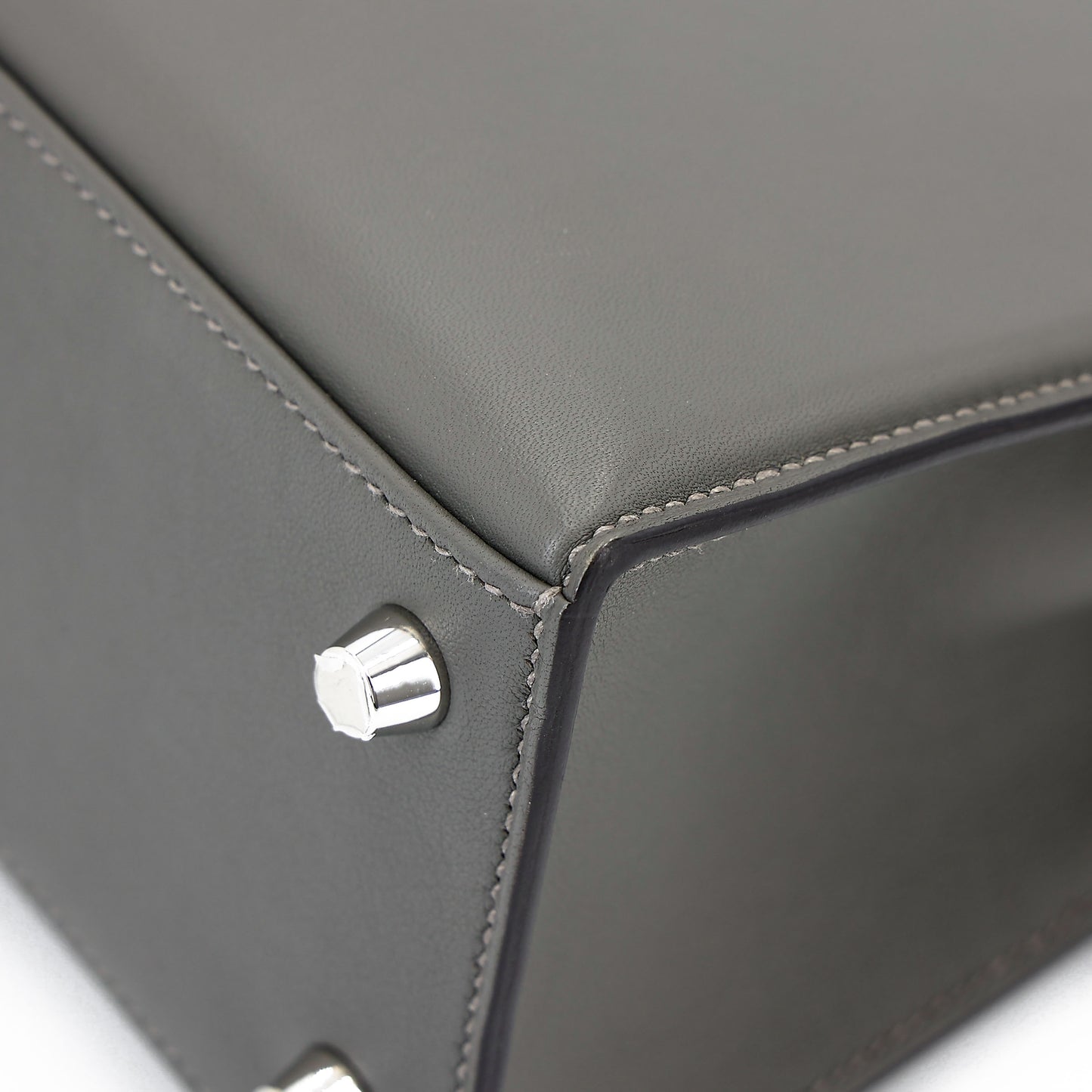HERMÈS Limited Edition Kelly 25 Padded Sellier Gris Meyer (0L) Swift Palladium hardware B (2023)