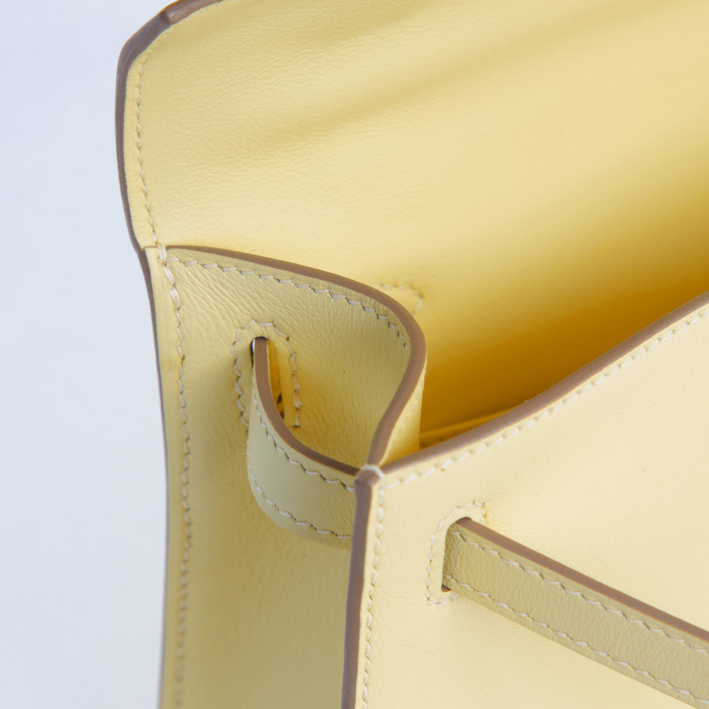 HERMÈS Kelly Pochette Jaune milton (i8) Swift Palladium hardware K (2025)